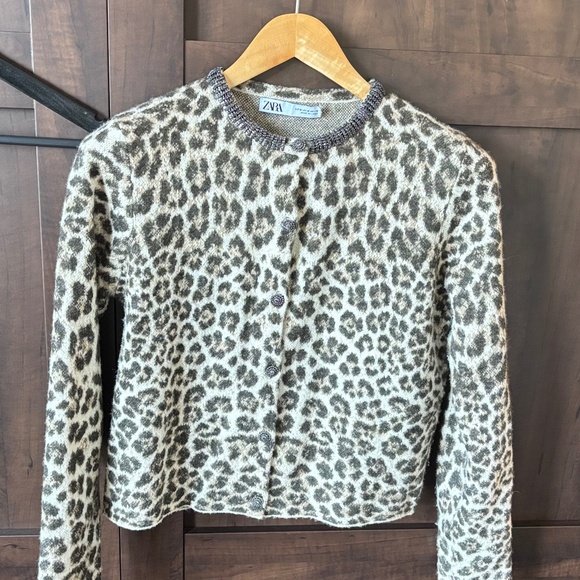 Zara leopard cardigan with jewelled deck and buttons - Picture 1 of 2